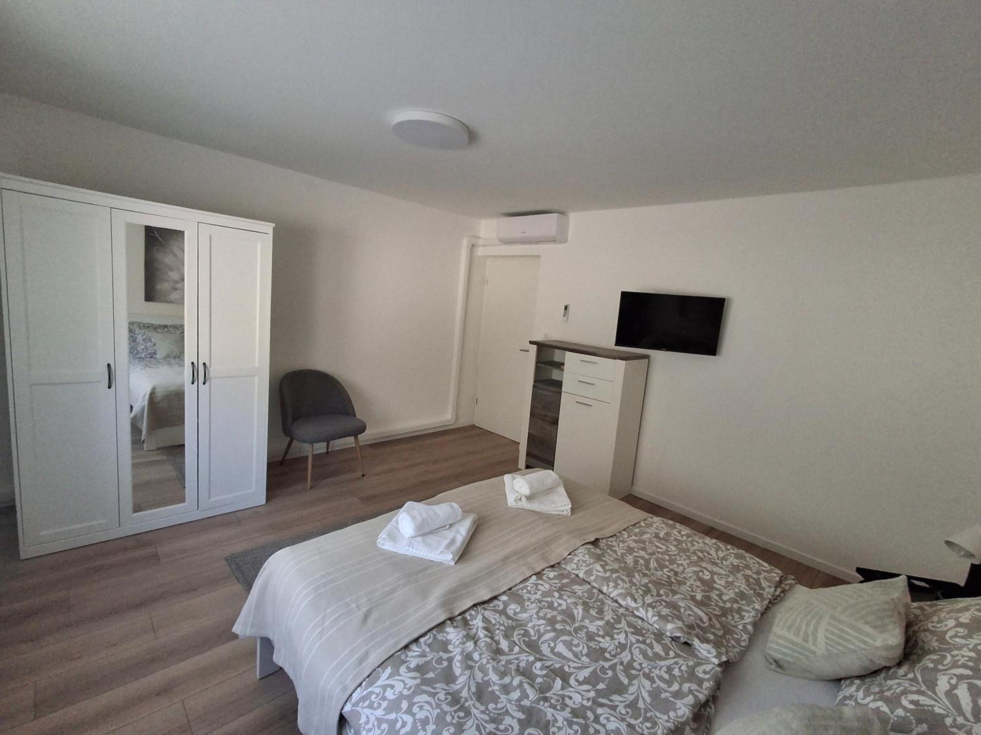 Apartmani Alma PUY Exterior foto